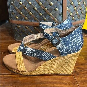 Toms Clarissa Blue Batik Textile W/Wrapped Wedge Platform Sandals Size 9‎